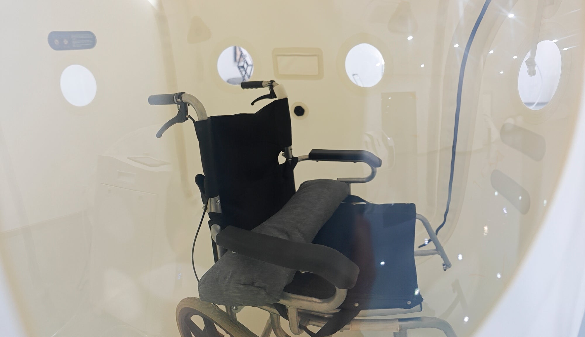 1.3ATA Soft-Shell Hyperbaric Chamber with Wheelchair Access – Lying Design (OLV-RW01)