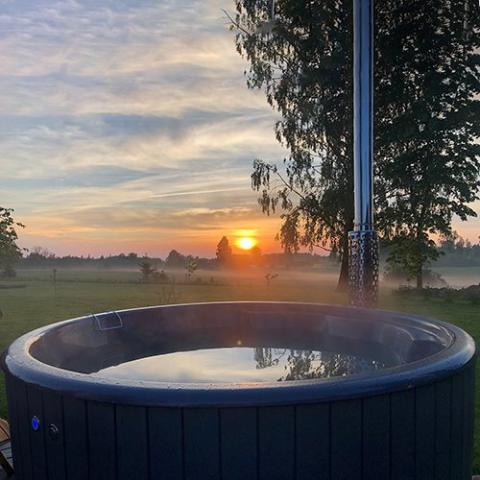 SaunaLife Model S4 Wood-Fired Hot Tub Natural
